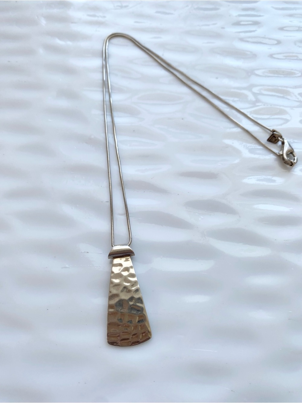 Silpada Hammered Silver Pendant Necklace - Sleek Modern Style 18” inches N1592 - Picture 2 of 6